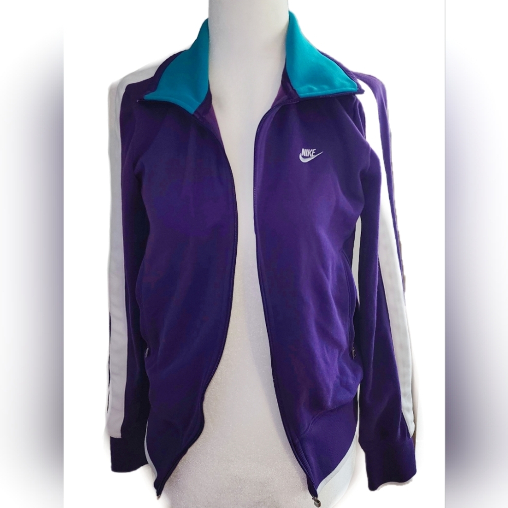 Womens Small Nike Jacket Purple and Blue